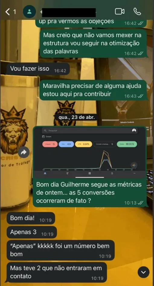 Conversa no WhatsApp com o psicólogo: métricas do dia com 5 contatos pelo WhatsApp, e o cliente confirma 3.